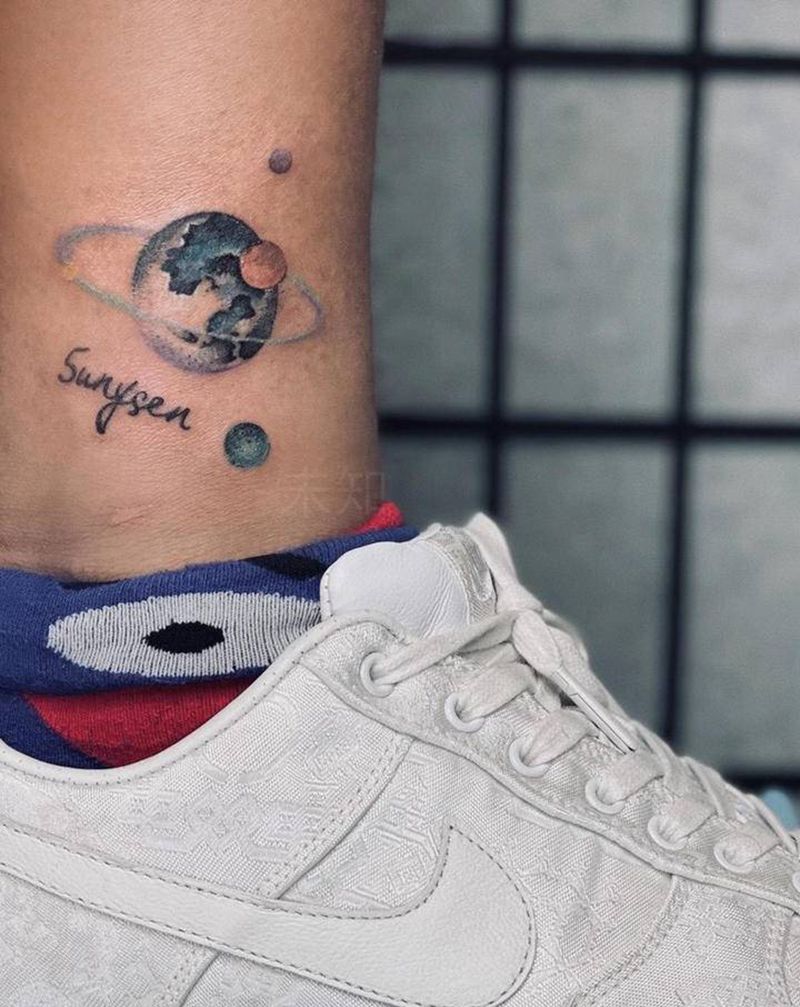 小星球纹身图片_脚部纹身图案