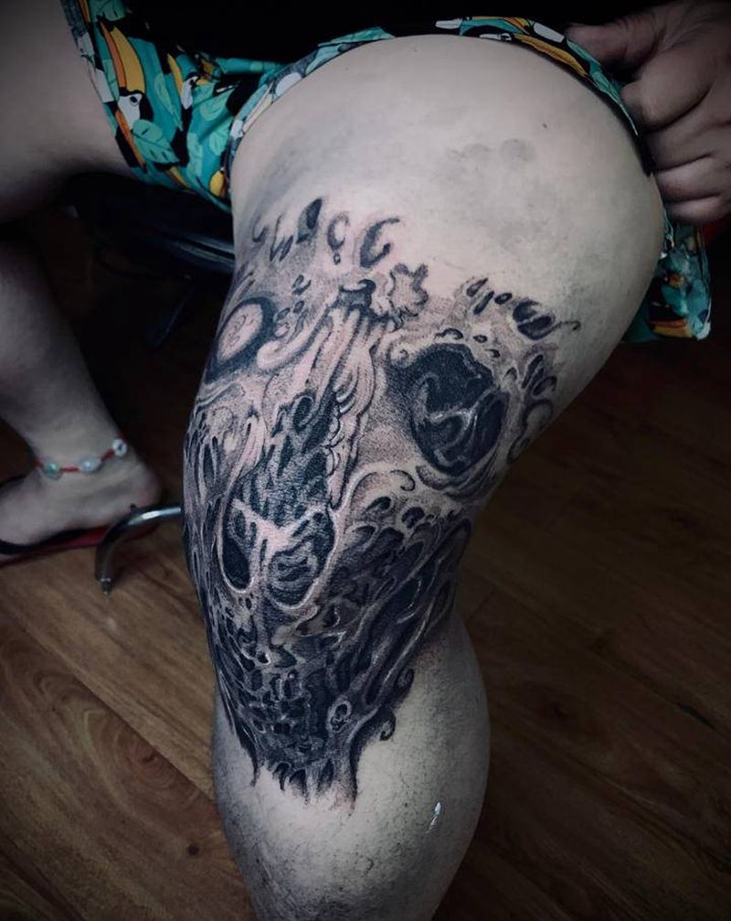 梦魇2(膝盖)纹身图片_欧美写实纹身图案