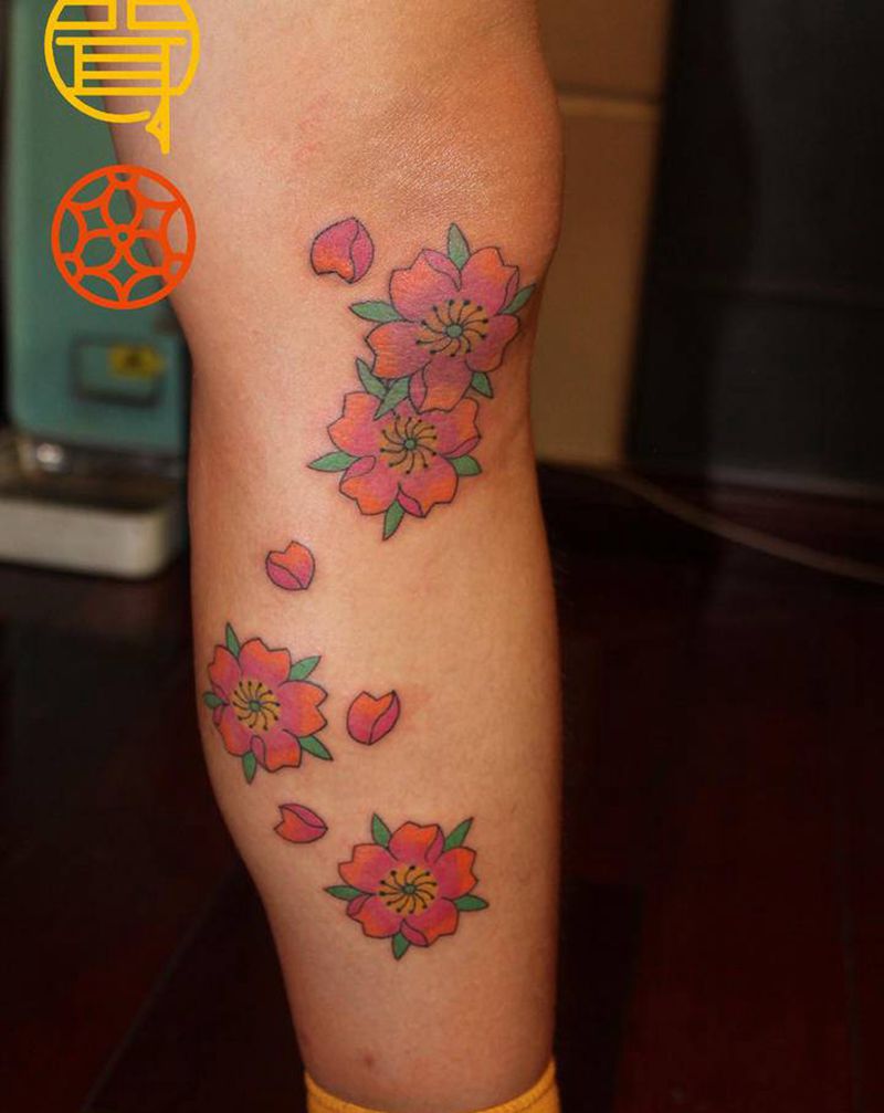 樱花纹身图片_腿部老传统樱花日式纹身图案