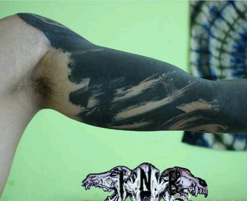 终极小图腾遮盖  哈哈哈纹身图片_手臂纹身图案