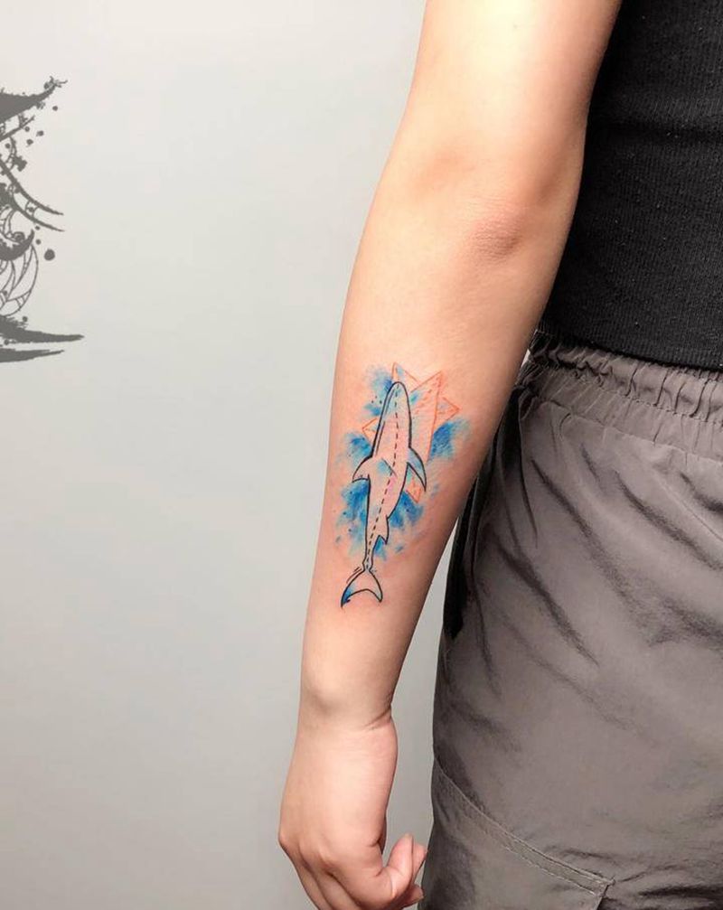 鱼纹身图片_手部纹身图案