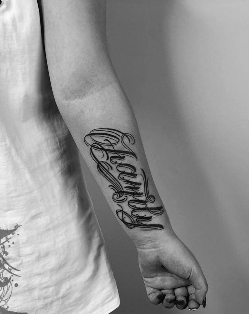 花体纹身图片_手部纹身图案