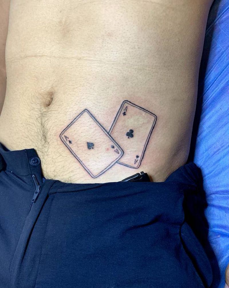 一对A纹身图片_腹部图腾Old School纹身图案