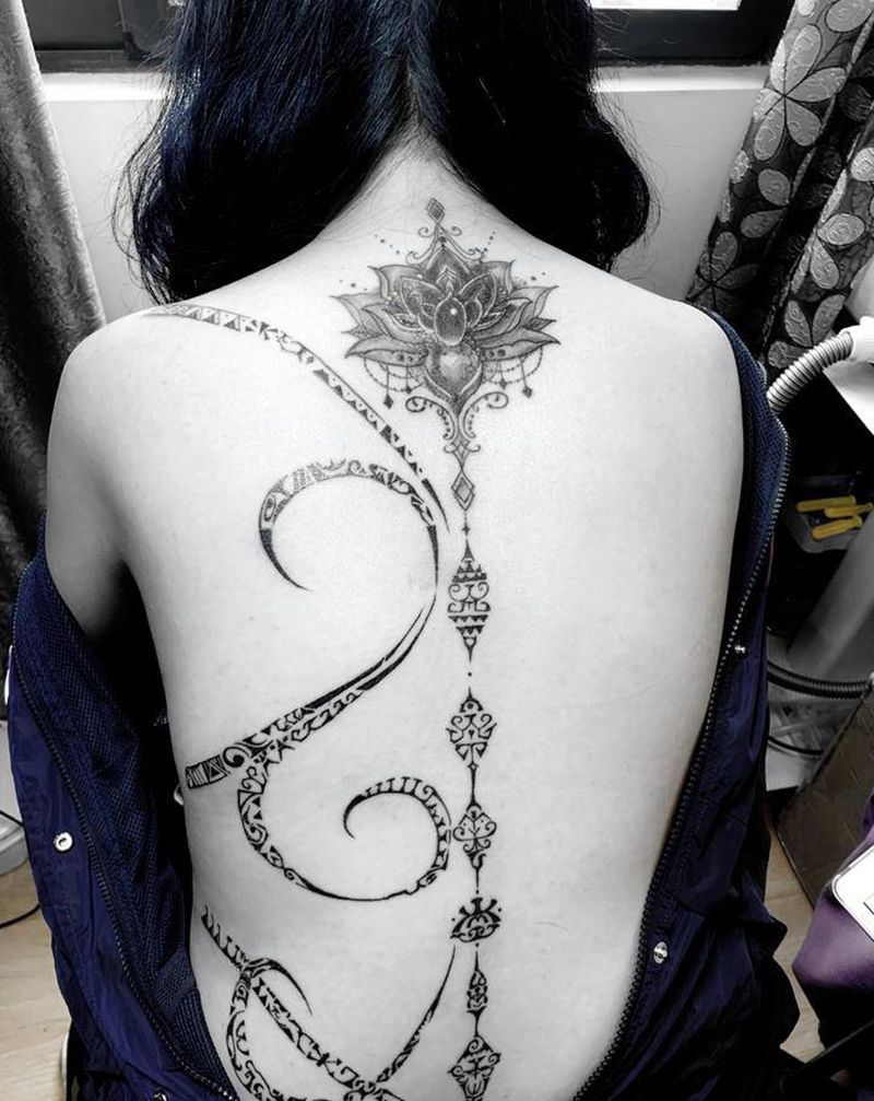 遮盖图腾梵花纹身图片_背部图腾点刺纹身图案