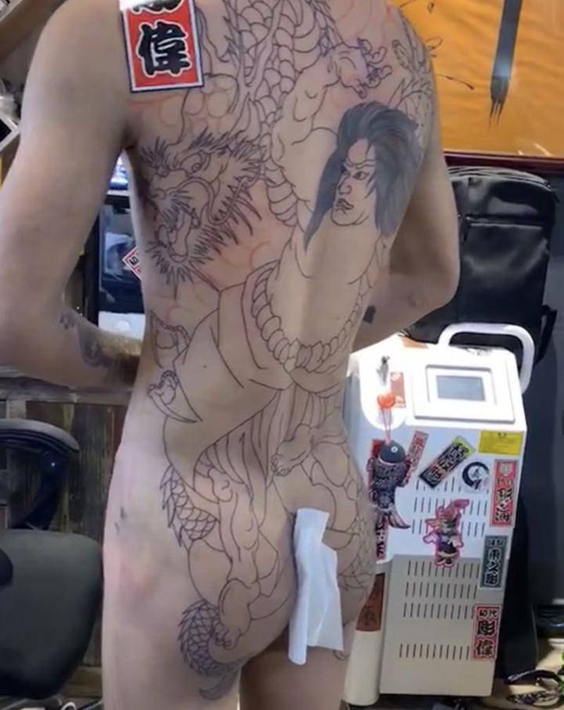 日式老传统纹身图片_腰部臀部老传统纹身图案