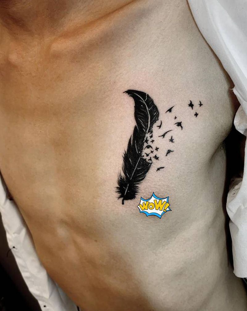 羽毛纹身图片_胸部Old School图腾纹身图案