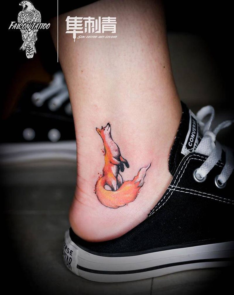 火狐纹身图片_脚部水彩New School狐狸纹身图案