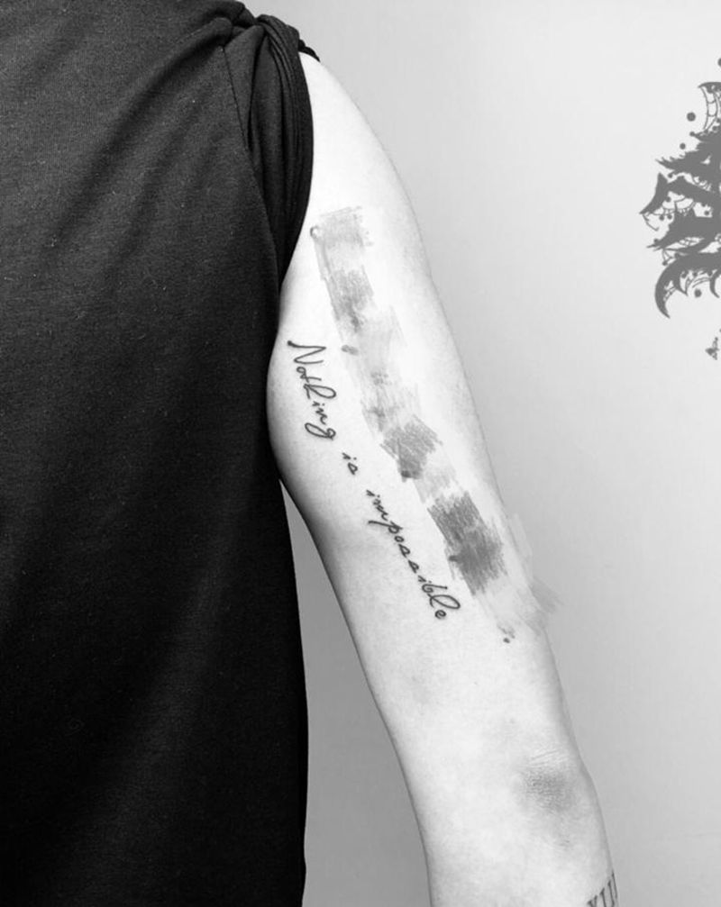 小清新纹身图片_颈部纹身图案