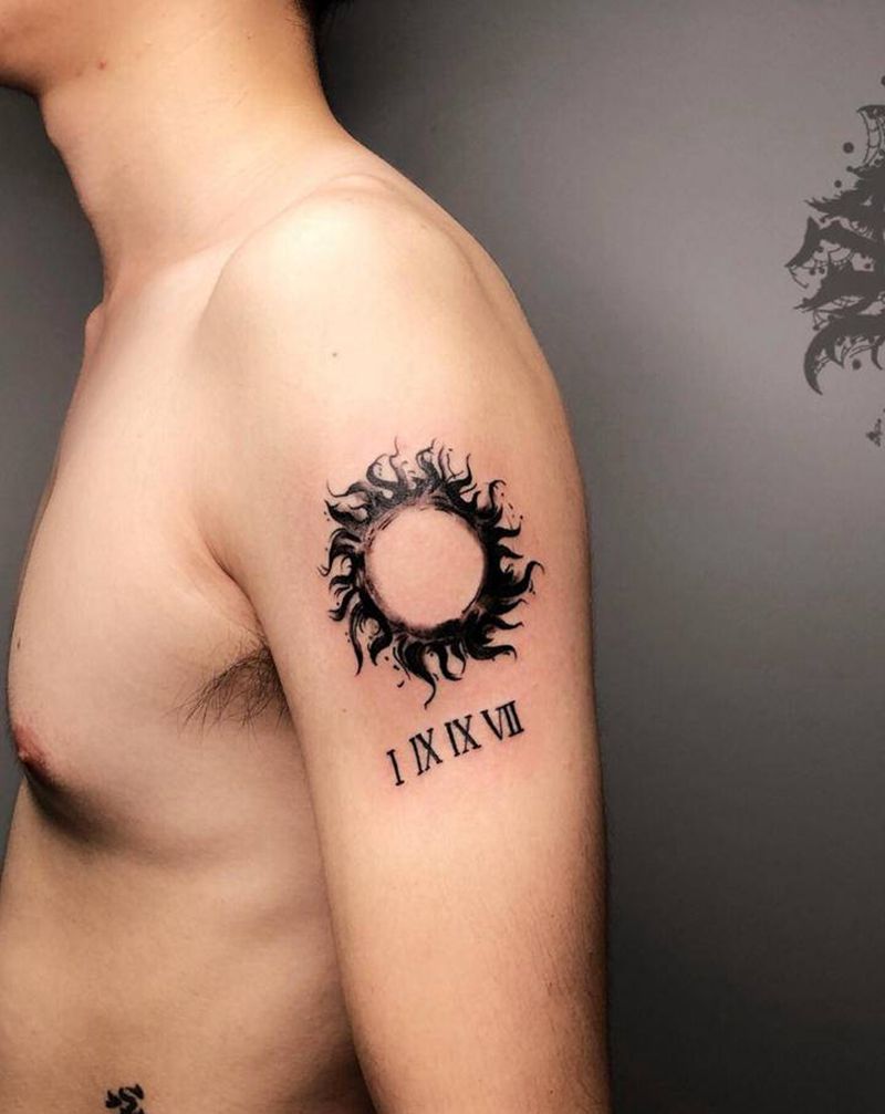 太阳纹身图片_手部纹身图案