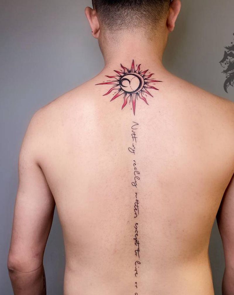 太阳纹身图片_背部纹身图案