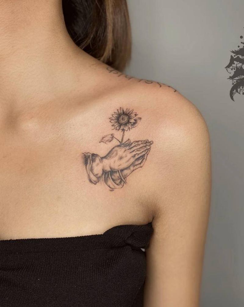 佛手纹身图片_肩部胸部纹身图案