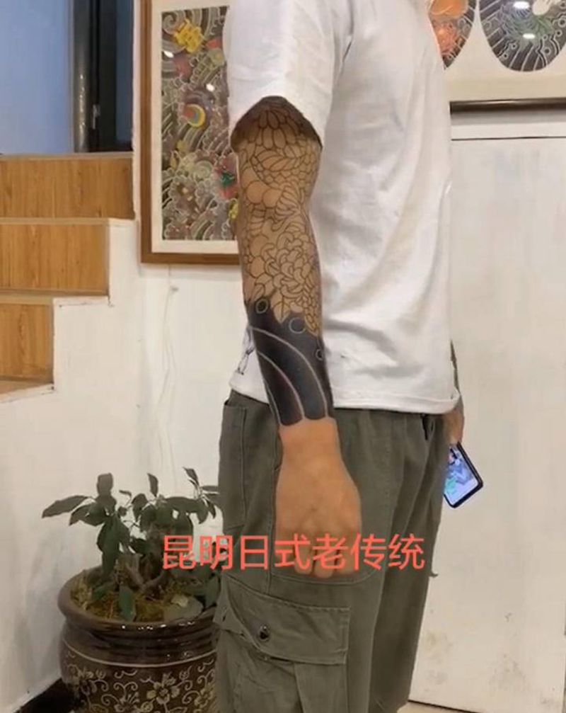 日式老传统花臂纹身图片_手臂老传统纹身图案