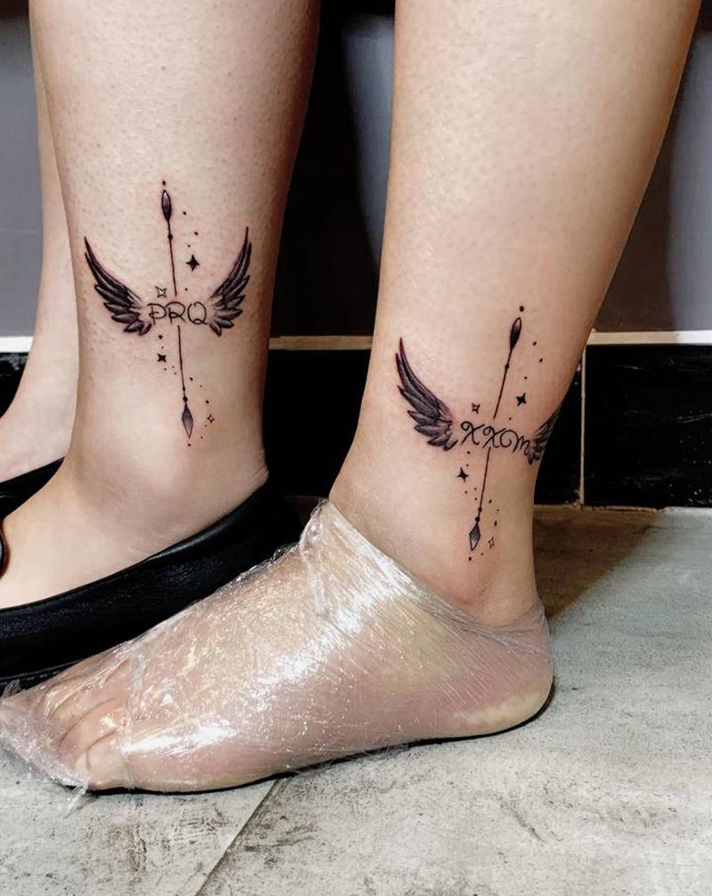 几何小天使翅膀纹身图片_腿部几何欧美写实纹身图案