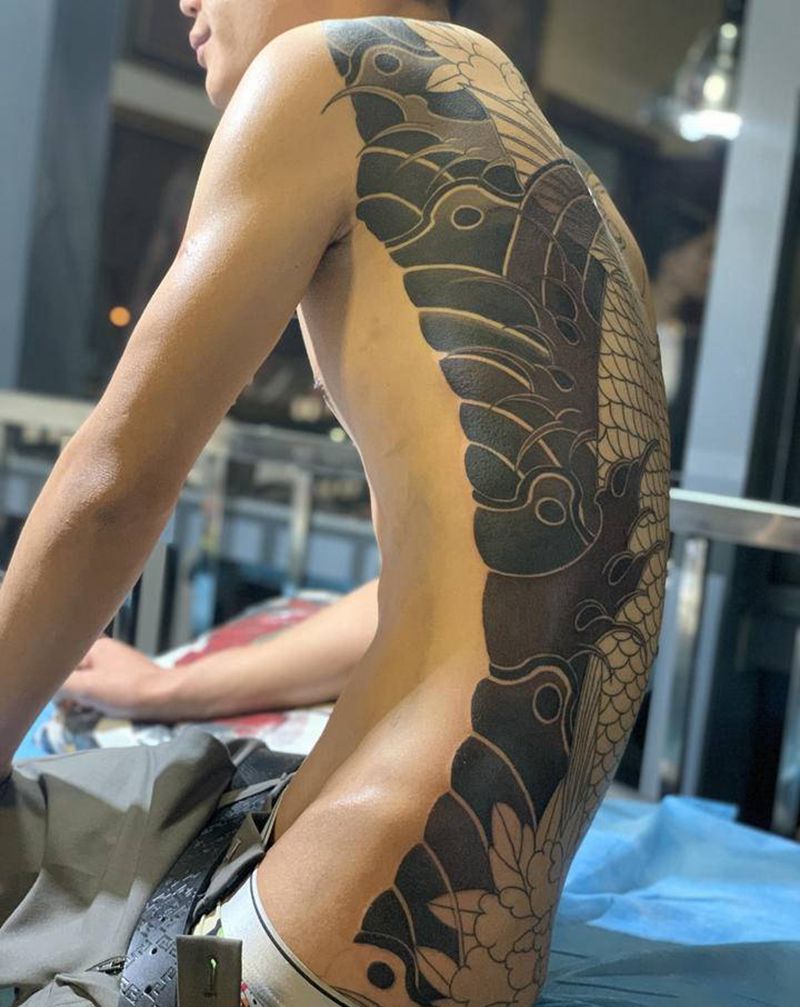 近期作品纹身图片_腿部腰部老传统纹身图案