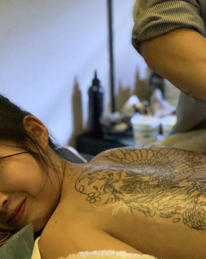 凤凰纹身图片_背部新传统纹身图案