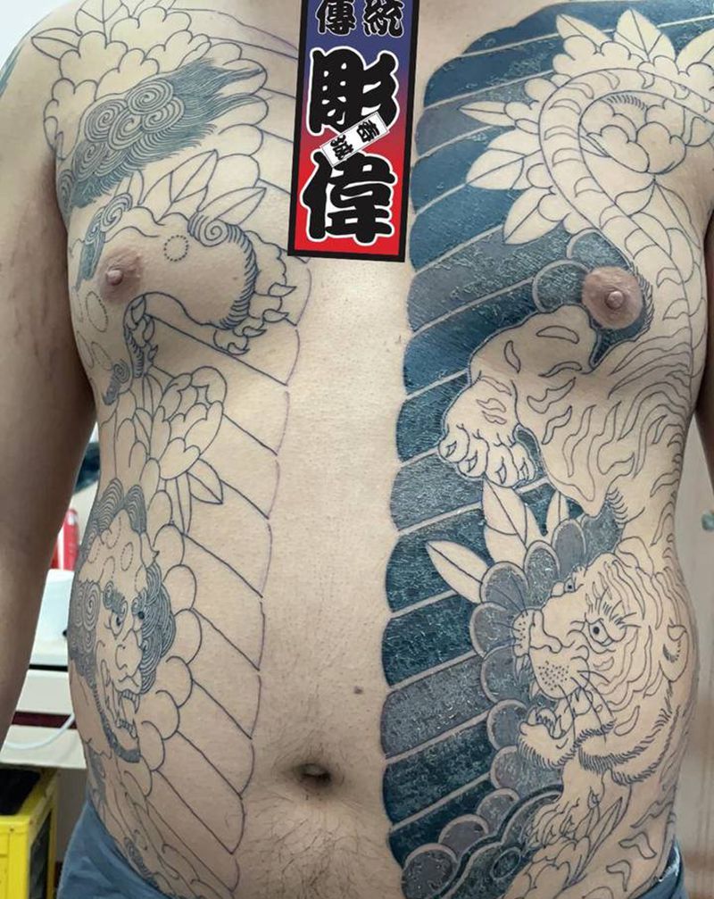 日式老传统开衫纹身图片_胸部腹部老传统纹身图案