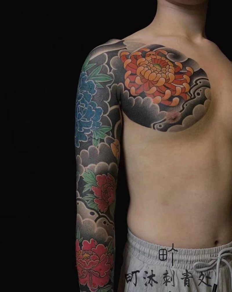 老传统花臂➕半甲纹身图片_手臂胸部新传统纹身图案