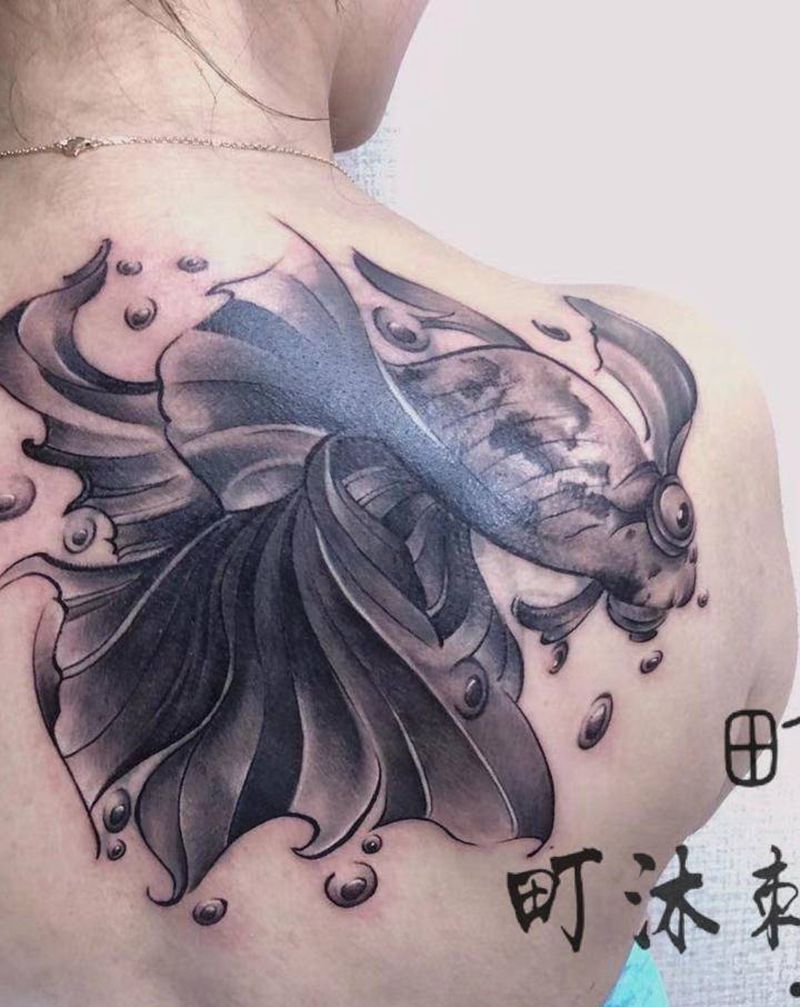 遮盖纹身图片_背部纹身图案