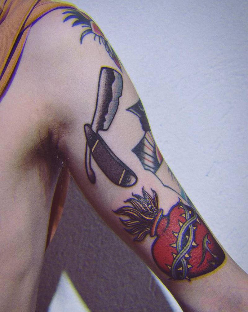 old school纹身图片_手部Old Schoolold school剃刀纹身图案