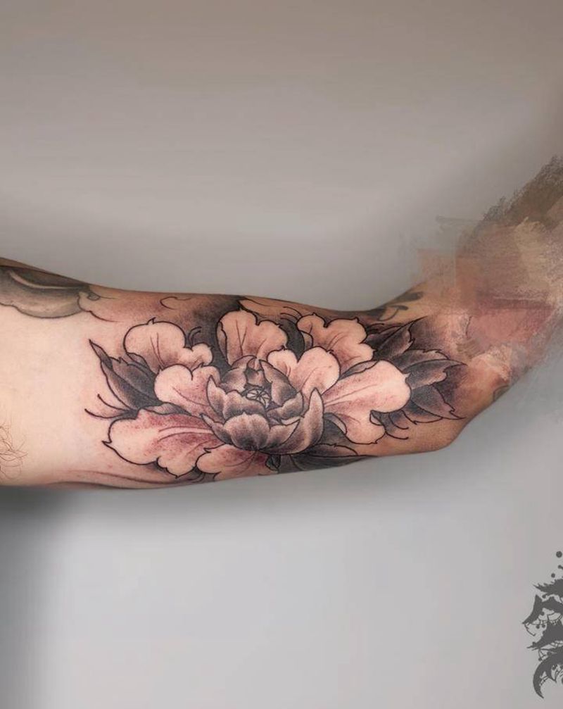 牡丹纹身图片_手臂手部新传统纹身图案