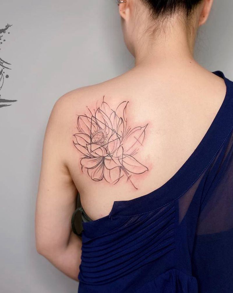莲花纹身图片_背部纹身图案