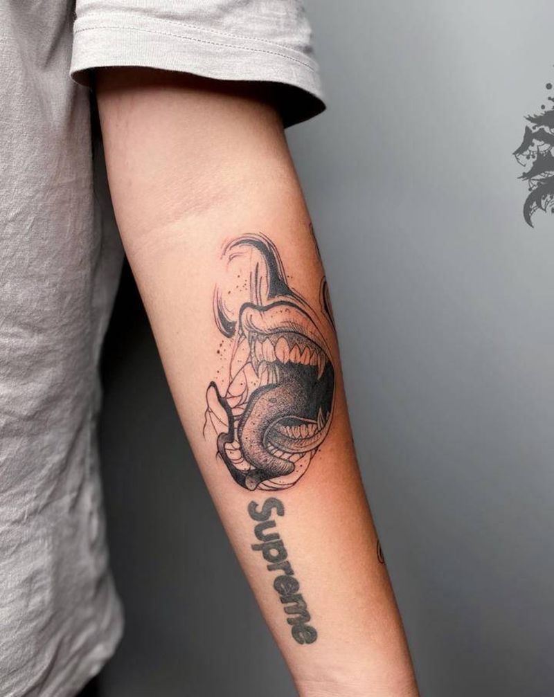 嘴巴纹身图片_手臂手部纹身图案