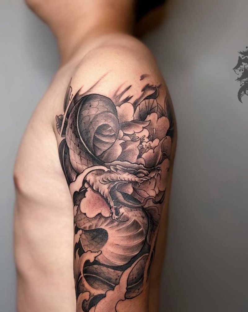 蛇纹身图片_手臂手部新传统纹身图案