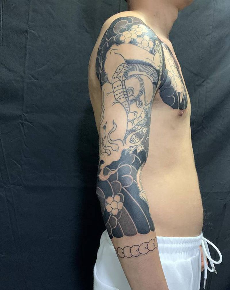 日式老传统7分袖未完纹身图片_胸部手臂老传统纹身图案