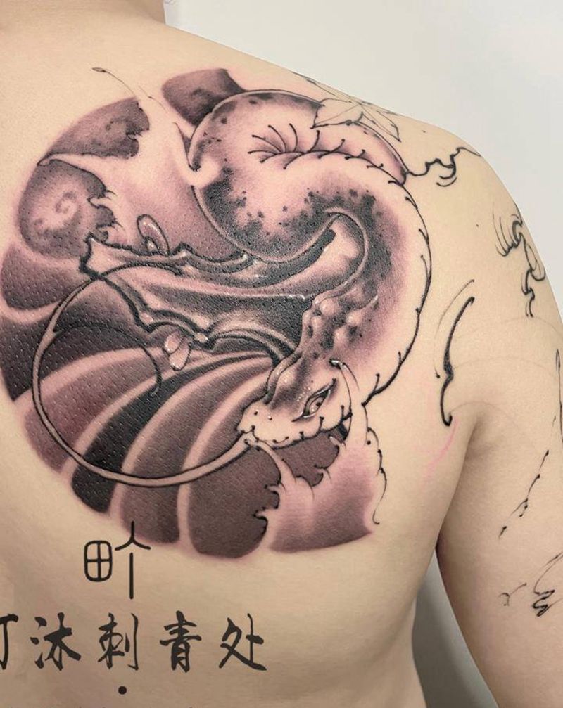 小蛇纹身图片_手臂背部新传统纹身图案