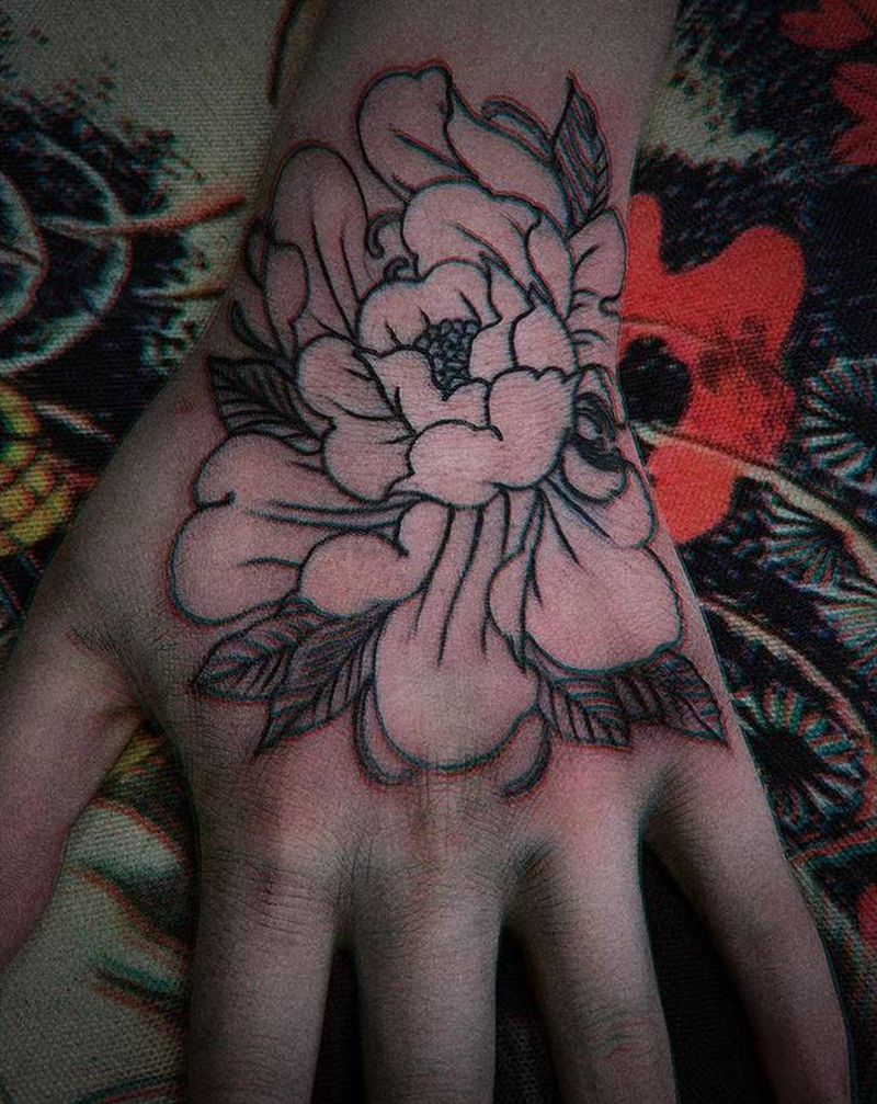 花手纹身图片_手部新传统纹身图案