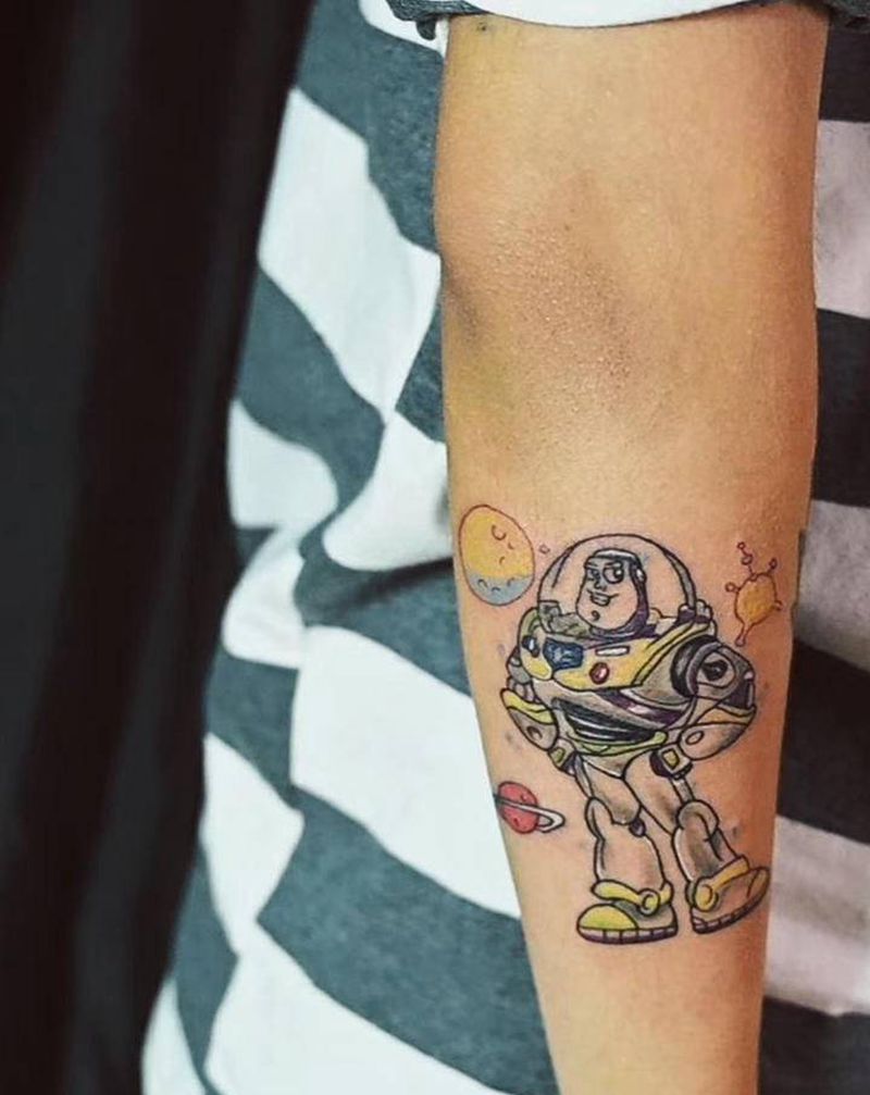 卡通纹身图片_手臂Old School纹身图案