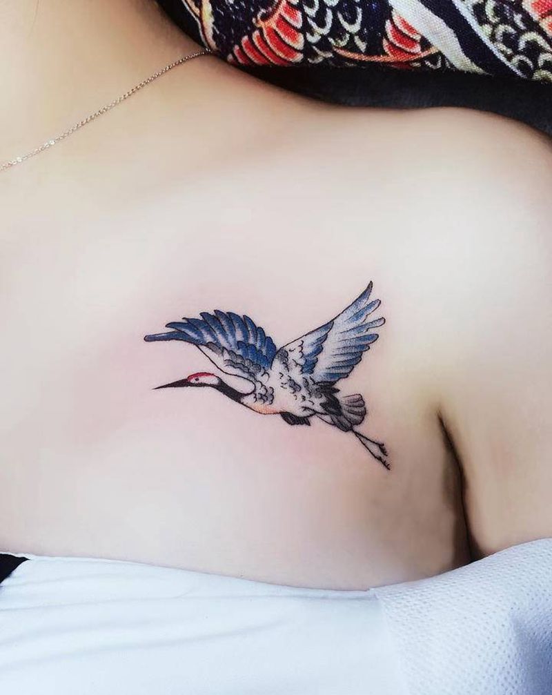 仙鹤纹身图片_胸部新传统纹身图案