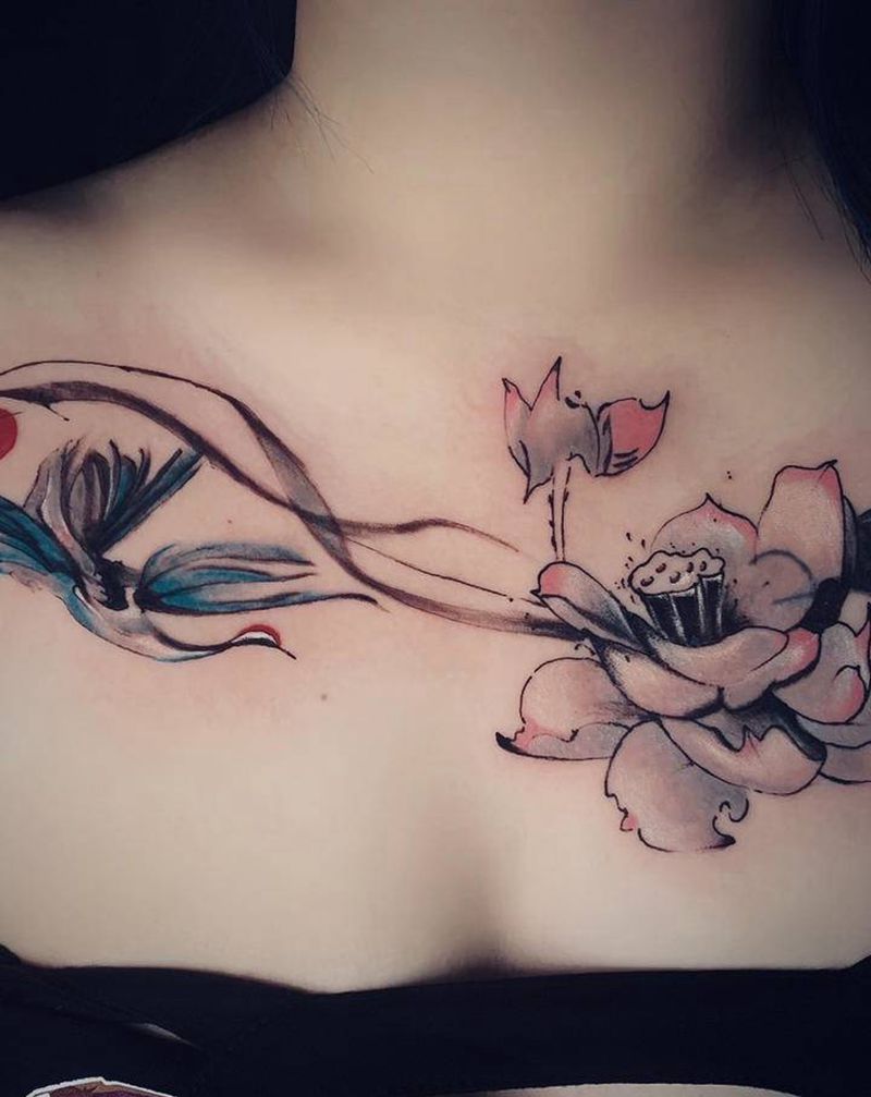 莲与鹤纹身图片_胸部水墨水彩纹身图案