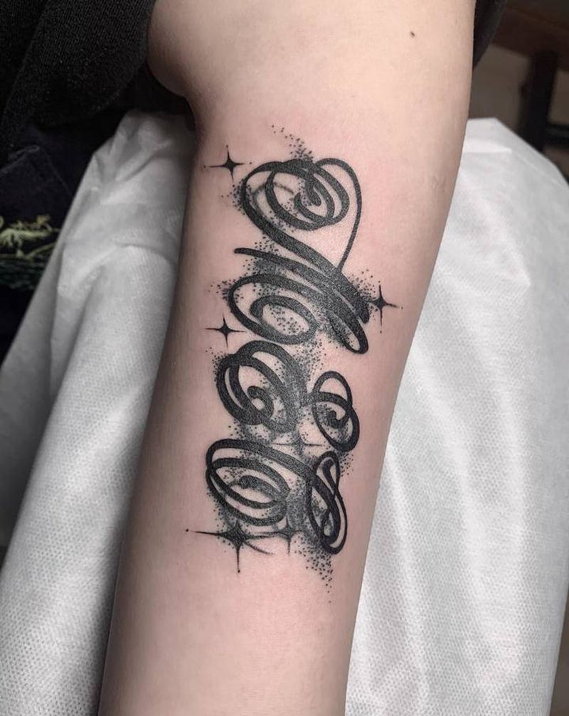 原尺寸遮盖纹身图片_手臂花体字纹身图案