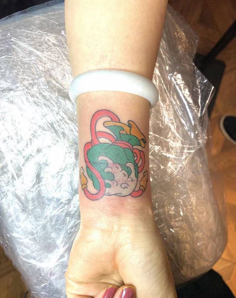 疤痕遮盖纹身图片_手部新传统纹身图案