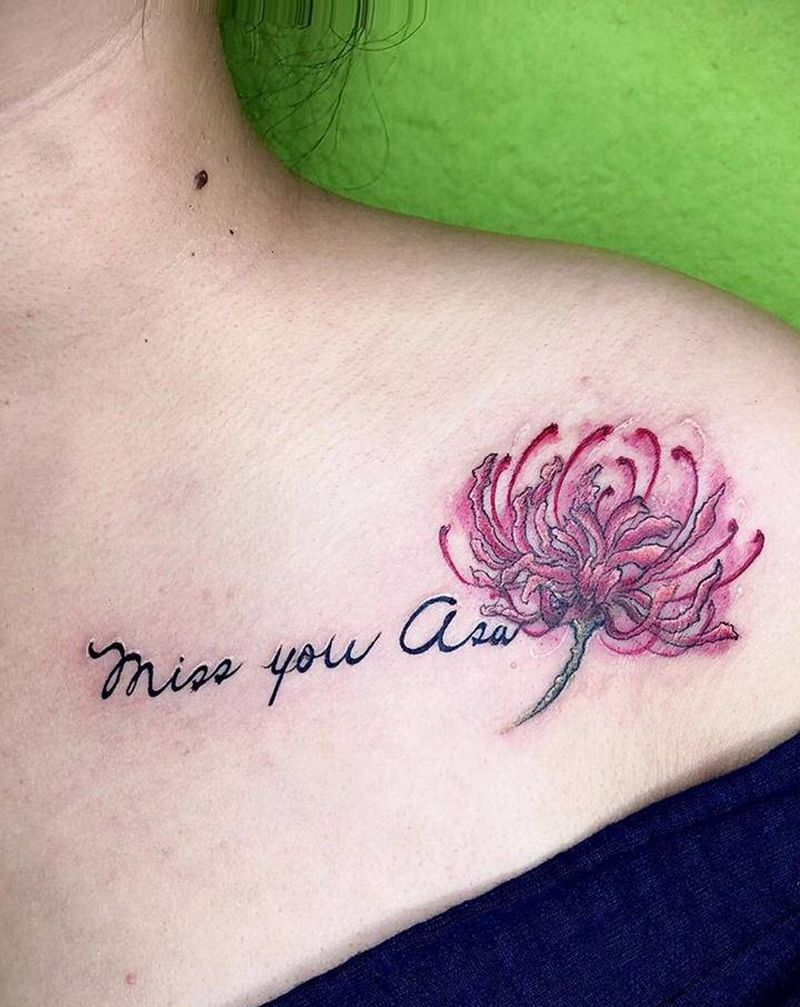 彼岸花纹身图片_胸部肩部水墨纹身图案