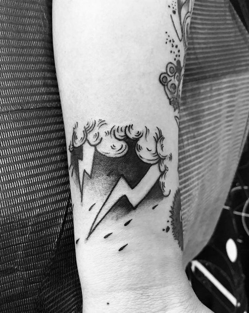 几个小图纹身图片_手臂Old School纹身图案