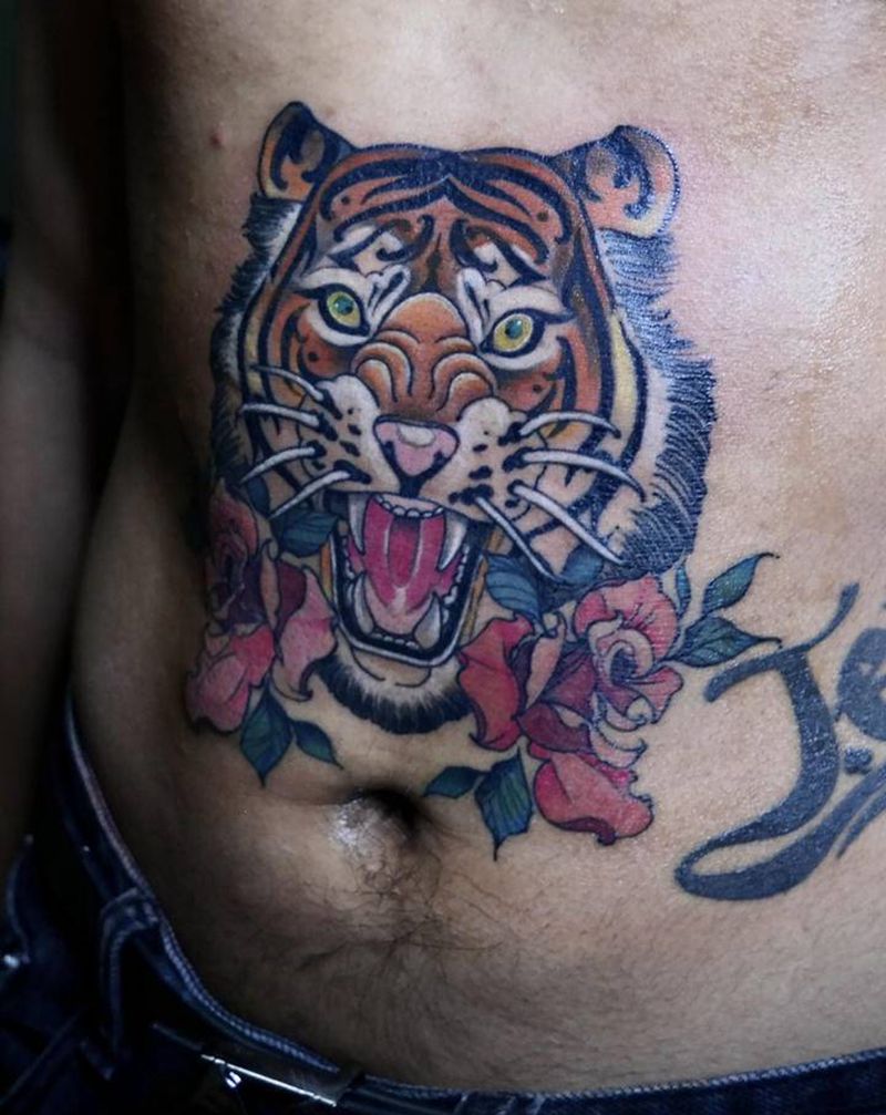 虎头花纹身图片_胸部腹部New SchoolOld School纹身图案