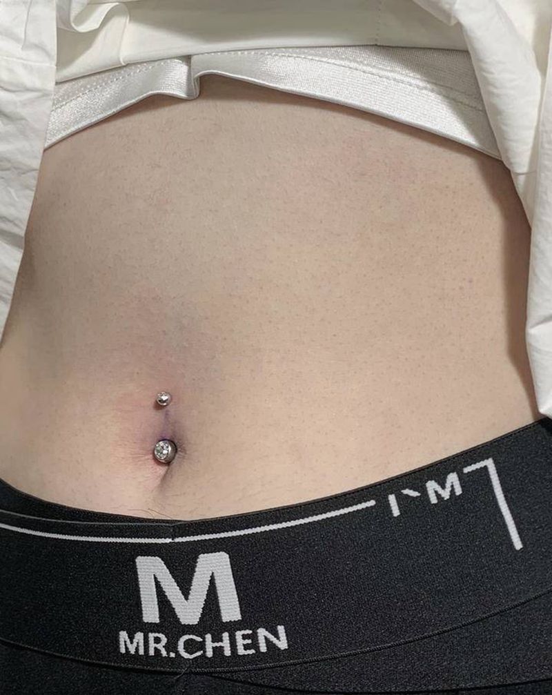 脐钉舌钉唇钉纹身图片_穿孔纹身图案