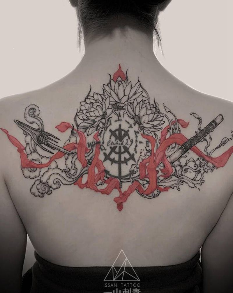 哪吒重生纹身图片_背部哪吒莲花金箍棒纹身图案