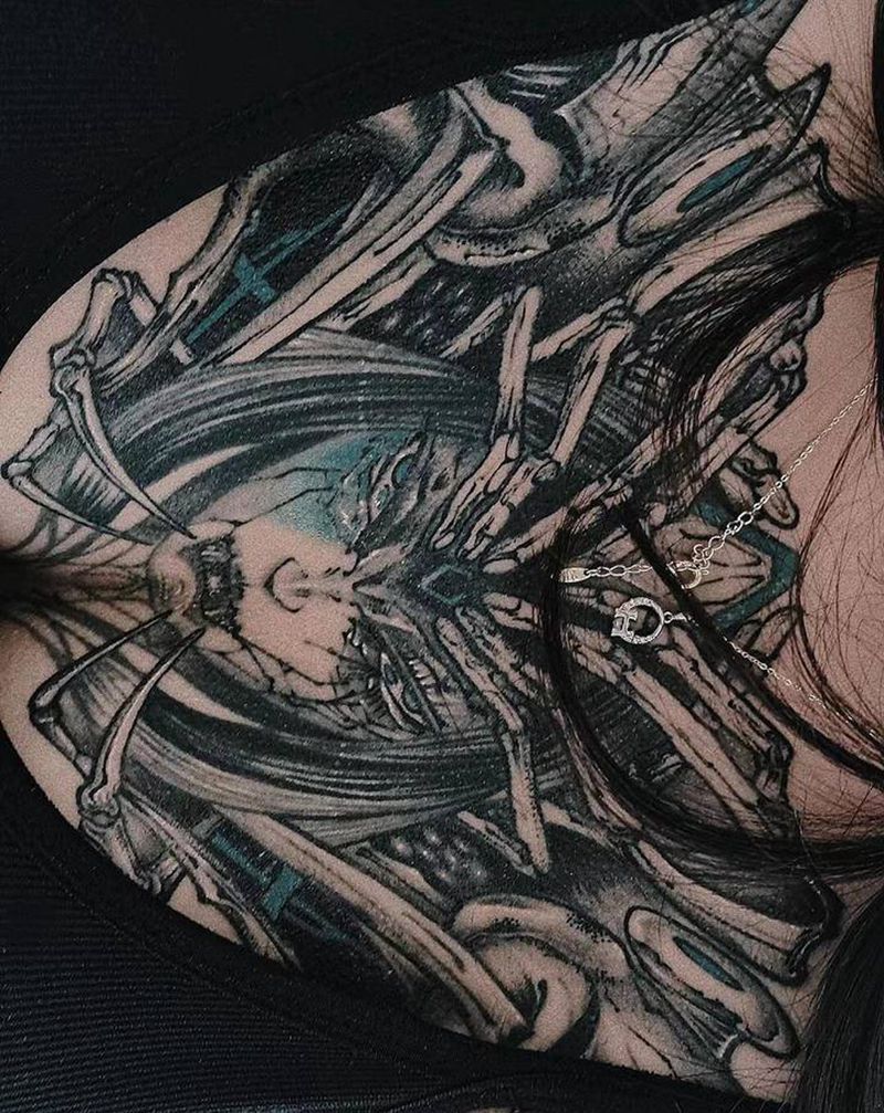 暗黑纹身图片_胸部New School纹身图案