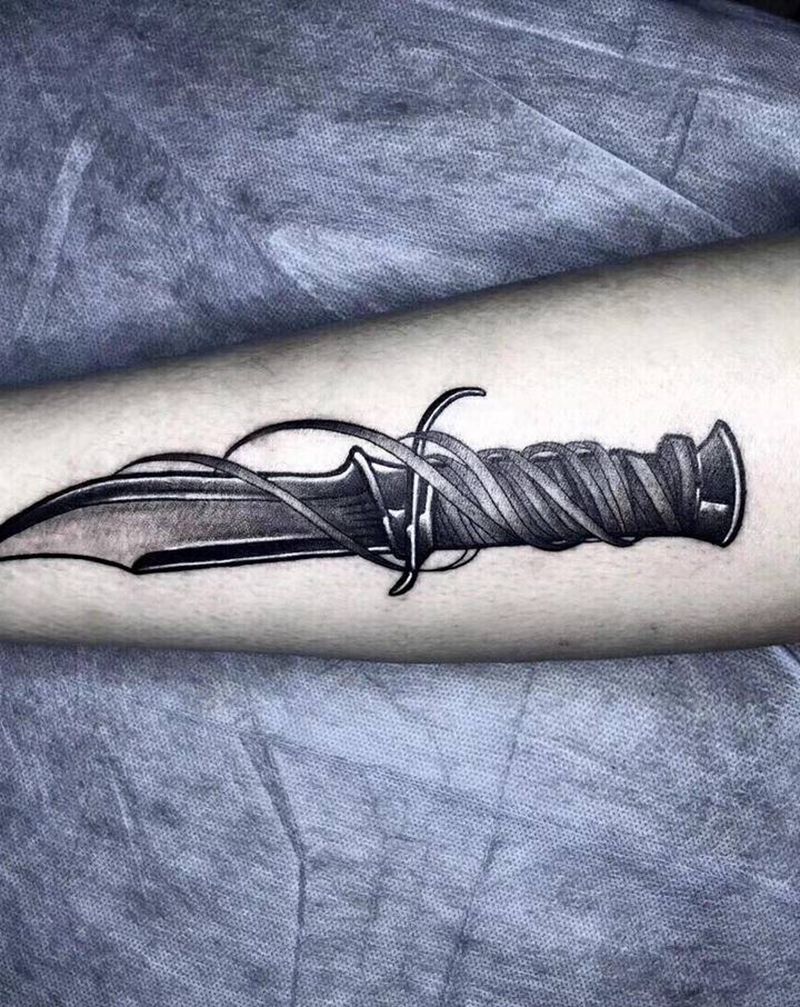 匕首纹身图片_几何点刺纹身图案