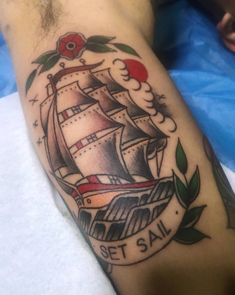 Old school帆船纹身图片_手臂纹身图案