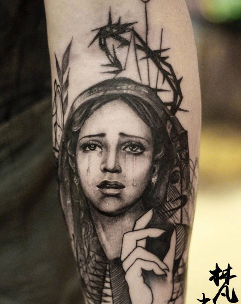 哭泣圣母纹身图片_手臂纹身图案