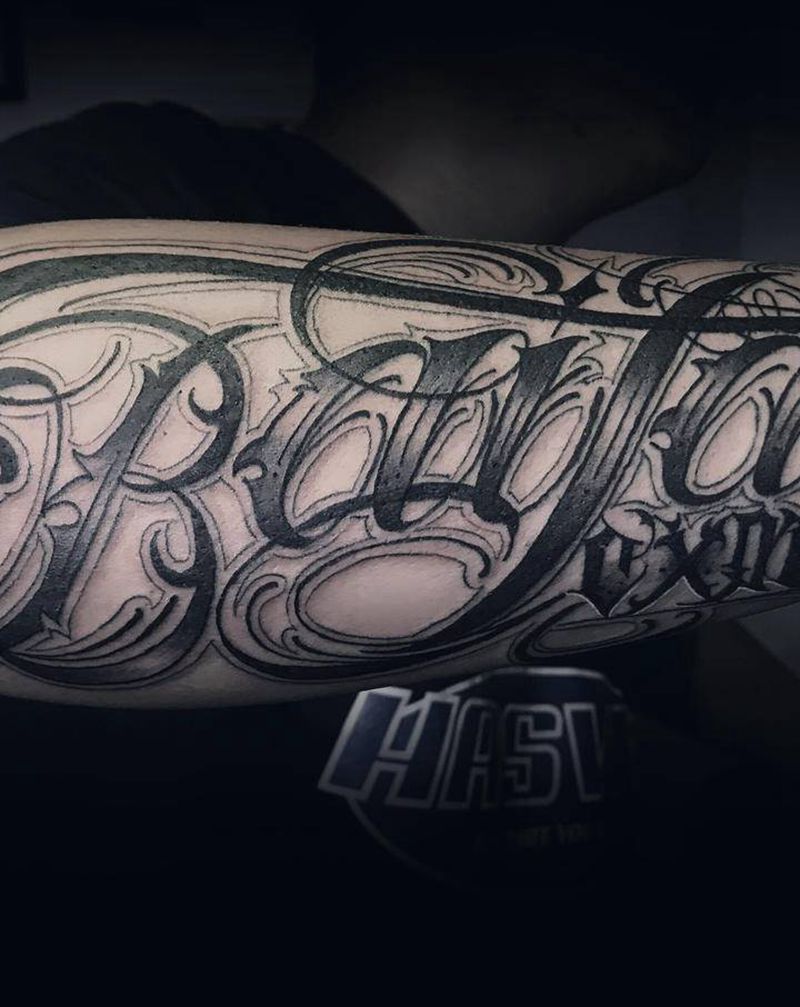 奇卡诺花体字纹身图片_手臂纹身图案