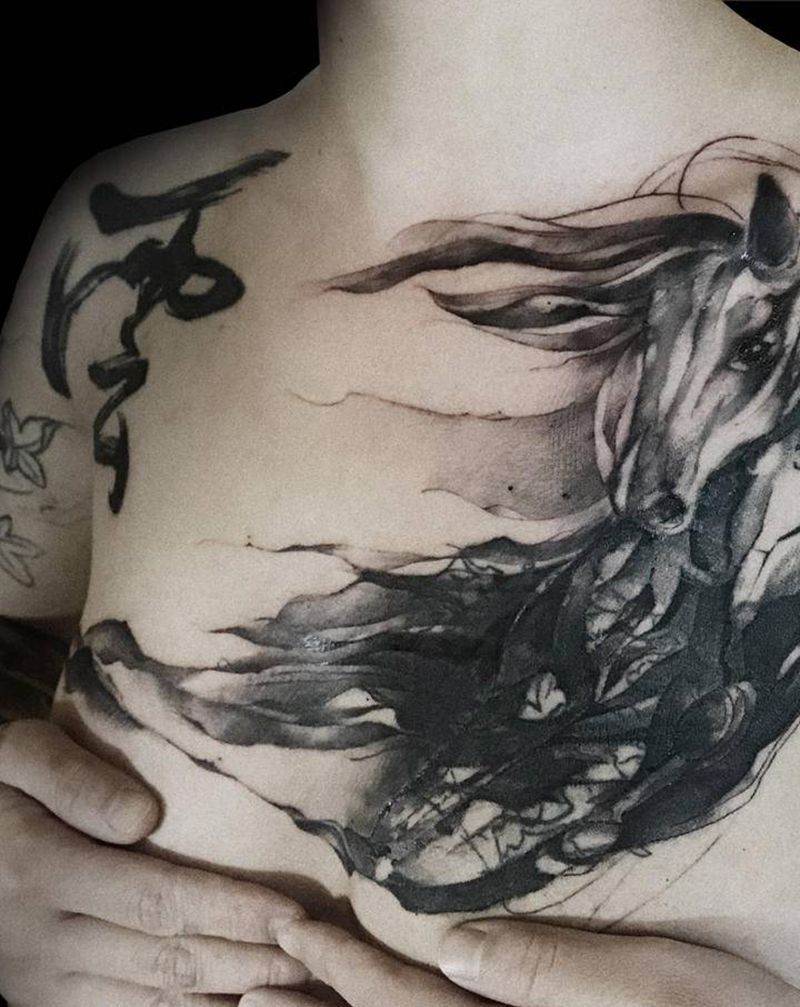 水墨马遮盖(未完)纹身图片_胸部纹身图案
