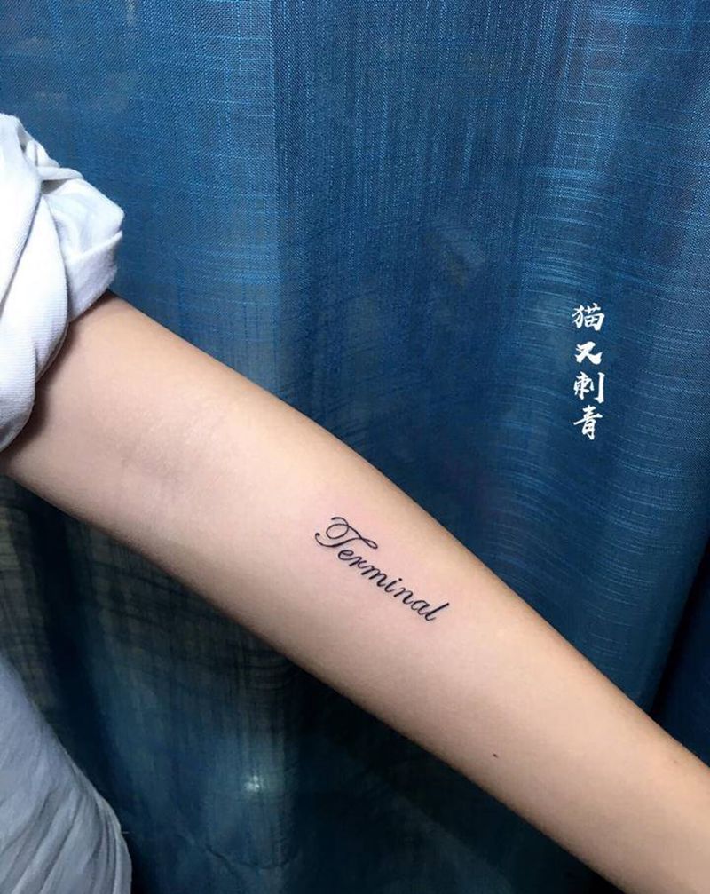 小花体纹身图片_手臂纹身图案