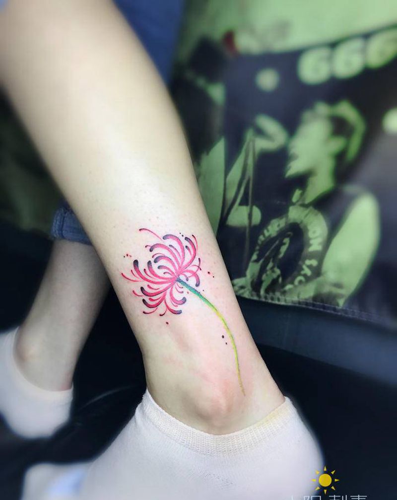 彼岸花纹身图片_脚部纹身图案