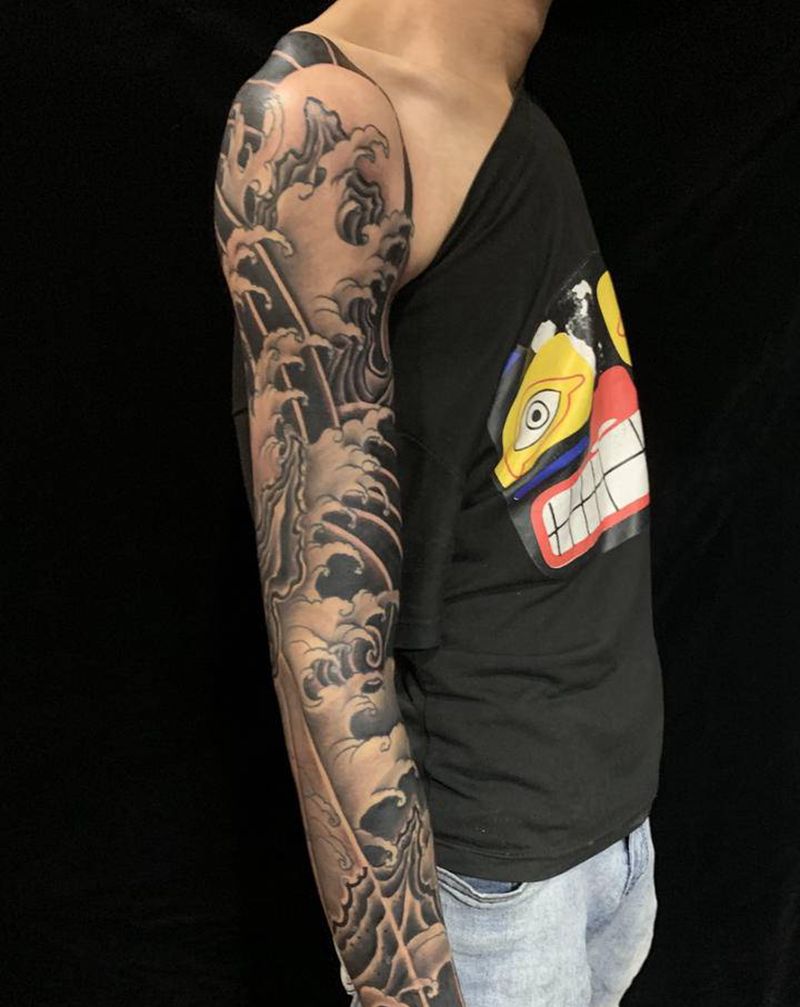 浪臂纹身图片_手臂新传统老传统纹身图案