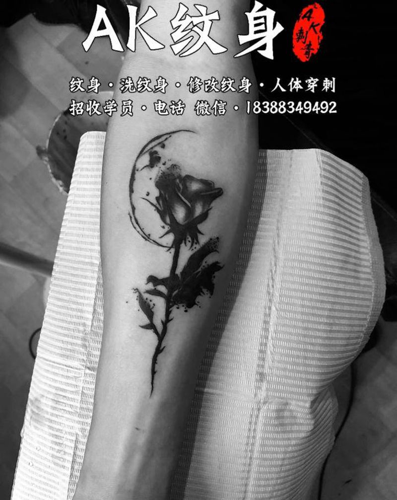 水墨玫瑰纹身图片_手臂老传统新传统纹身图案